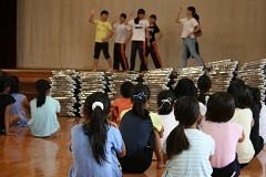01shougakudance012.jpg