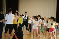 01shougakudance047.jpg