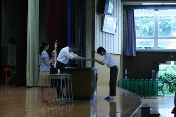 12072003.jpg