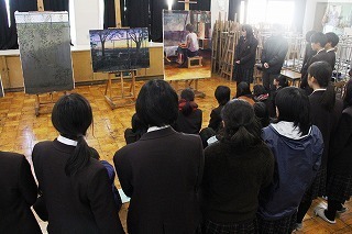 20191204_bijutsuka_gappyou_5.jpg