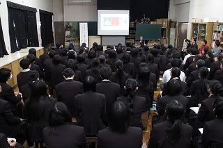 20191216_bijutsuka_kouenkai_1.jpg